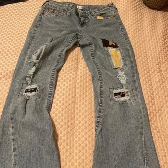 Cache' Distressed New Jeans - Picture 1 of 5